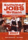 Summer Jobs in Britain : Including Vacation Traineeships and Internships - Book
