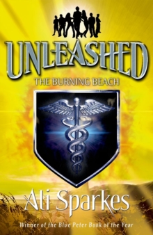Unleashed 5: The Burning Beach, Paperback / softback Book Unleashed 5: The Burning Beach, Paperback / softback Book
