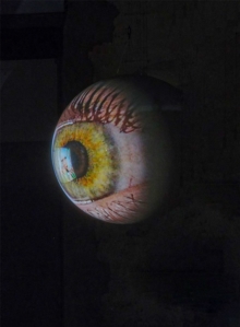 Tony Oursler : SPECULAR