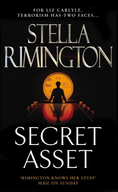Secret Asset : (Liz Carlyle 2), Paperback / softback Book