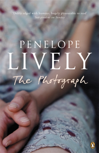 The Photograph, Paperback / softback Book