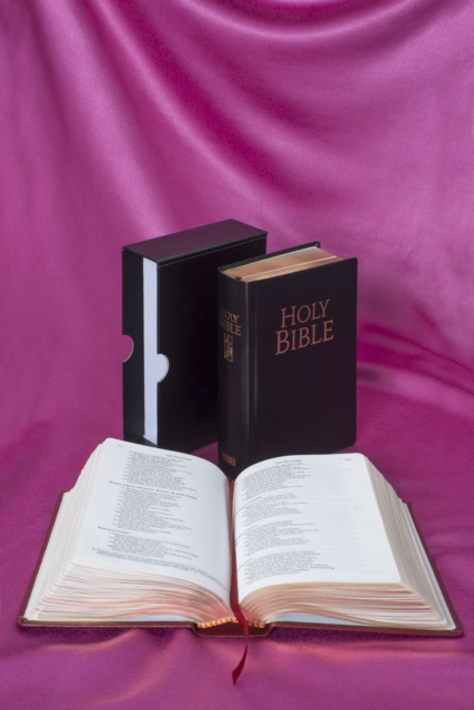 NJB Pocket Edition Black Leather Bible, Leather / fine binding Book