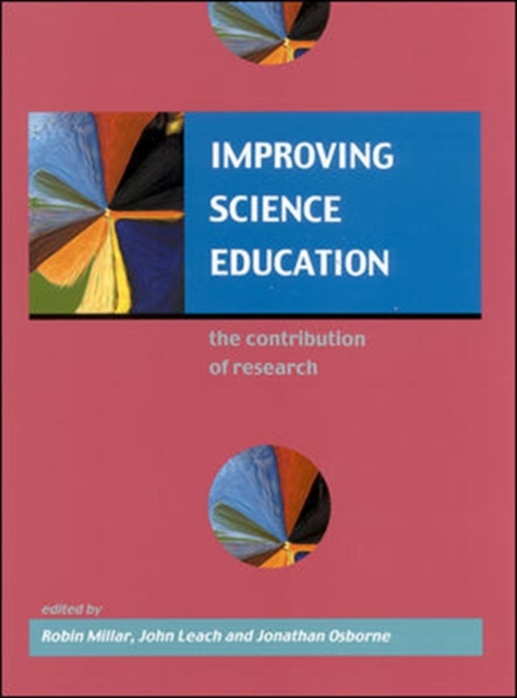 IMPROVING SCIENCE EDUCATION, Paperback / softback Book