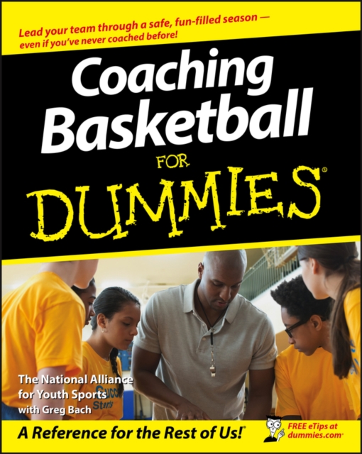 Coaching Basketball For Dummies, Paperback / softback Book