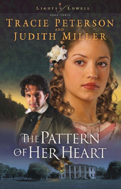 The Pattern of Her Heart, Paperback / softback Book