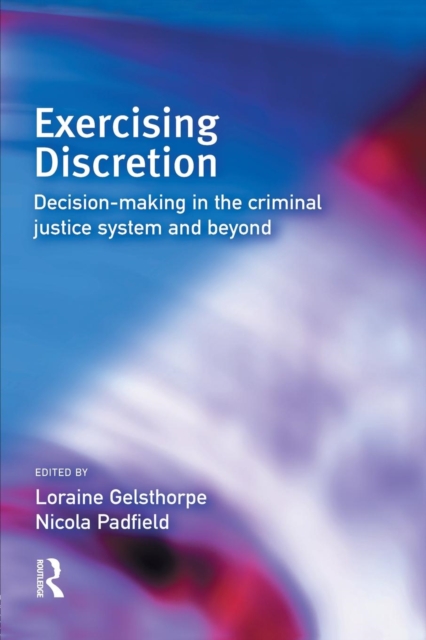 Exercising Discretion, Paperback / softback Book