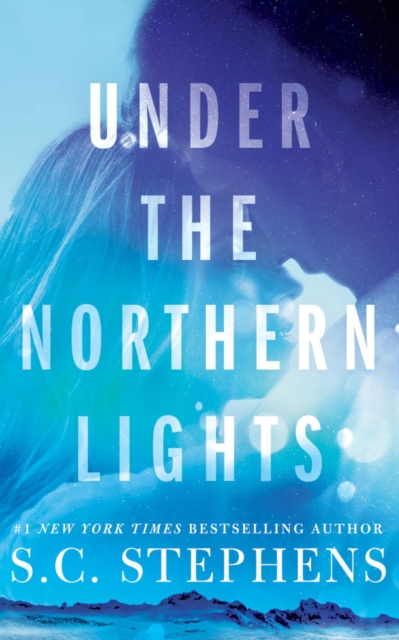 Under the Northern Lights, Paperback / softback Book