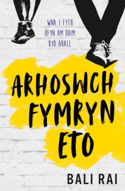 Darllen yn Well: Arhoswch Fymryn Eto, Paperback / softback Book