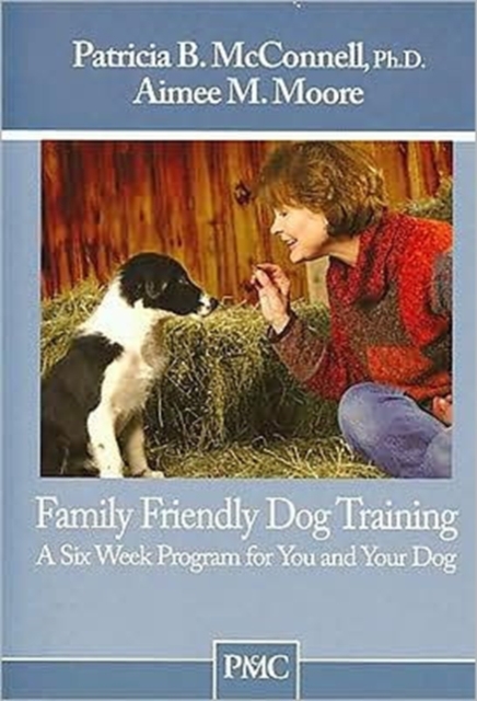 FAMILY FRIENDLY DOG TRAINING, Paperback Book
