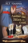 Another One Bites The Crust (LARGE PRINT) : The Oxford Tearoom Mysteries - Book 7 - Book
