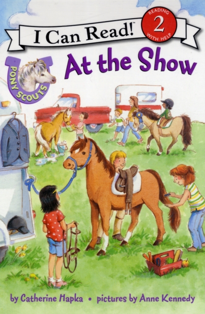 Pony Scouts: At the Show, Paperback / softback Book