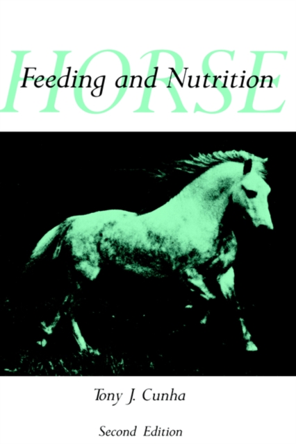 Horse Feeding and Nutrition, Hardback Book