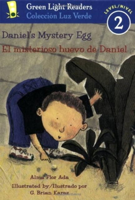 Daniel's Mystery Egg/El misterioso huevo de Daniel, Paperback Book