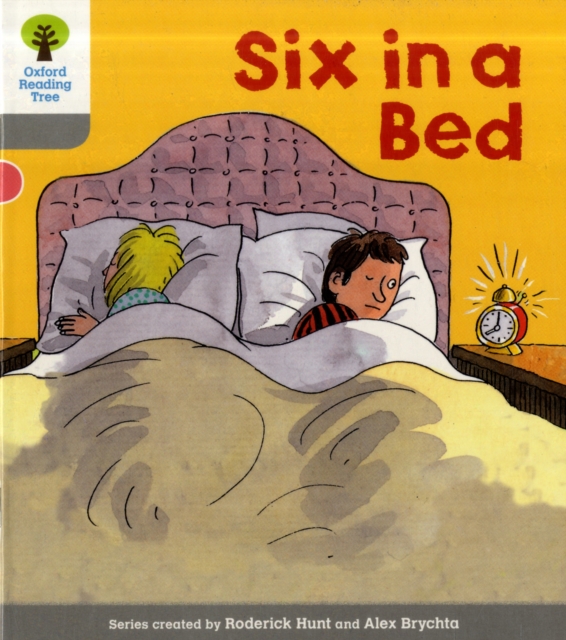 Oxford Reading Tree: Level 1: First Words: Six in Bed, Paperback / softback Book