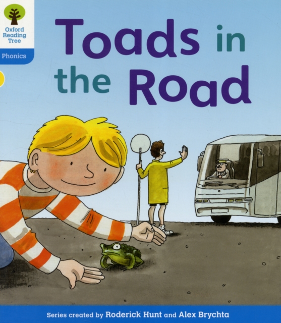 Oxford Reading Tree: Level 3: Floppy's Phonics Fiction: Toads in the Road, Paperback / softback Book