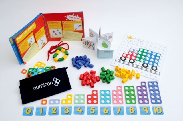 Numicon: 1st Steps with Numicon at Home Kit, Mixed media product Book