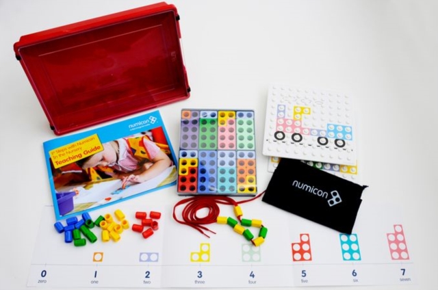 Numicon: 1st Steps With Numicon in the Nursery, Mixed media product Book