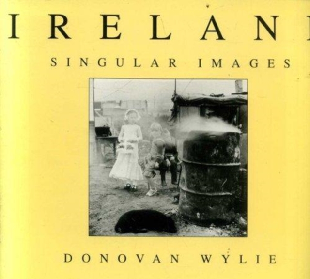 Ireland : Singular Images, Paperback / softback Book
