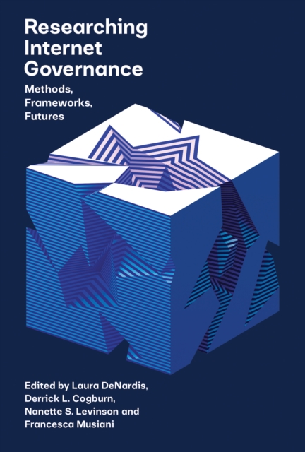 Researching Internet Governance, Paperback / softback Book