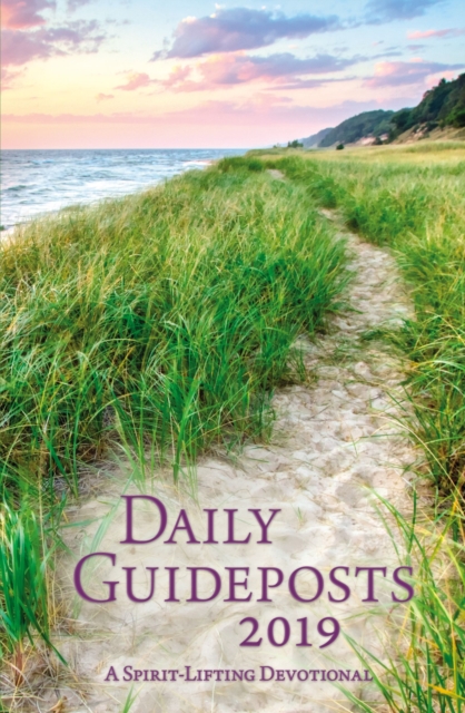 Daily Guideposts 2019 : A Spirit-Lifting Devotional, Hardback Book