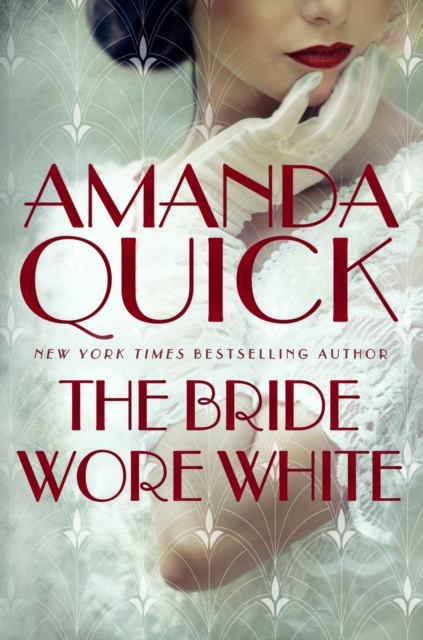 The Bride Wore White : escape to the glittering, scandalous golden age of 1930s Hollywood, Paperback / softback Book