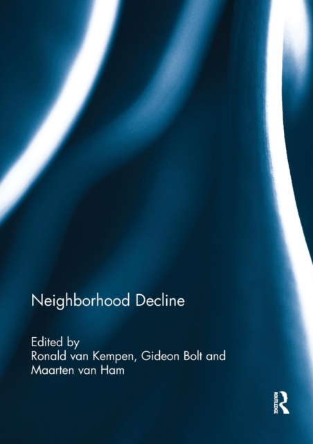 Neighborhood Decline, Paperback / softback Book