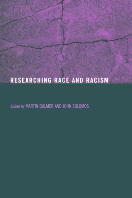 Researching Race and Racism, Paperback / softback Book