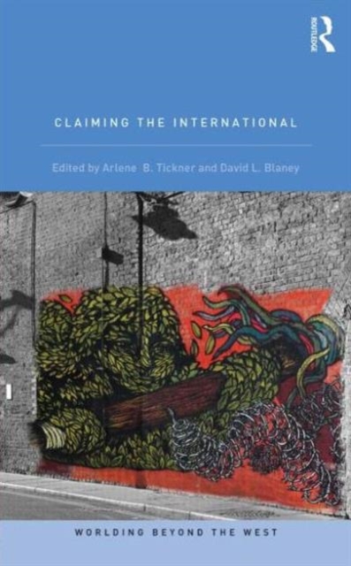 Claiming the International, Paperback / softback Book