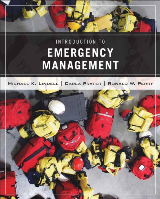 Wiley Pathways Introduction to Emergency Management, Paperback / softback Book