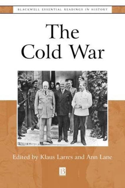 The Cold War : The Essential Readings, Paperback / softback Book