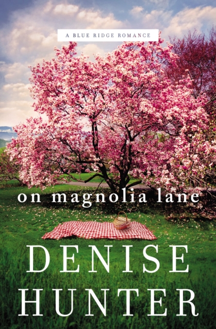 On Magnolia Lane, Paperback / softback Book