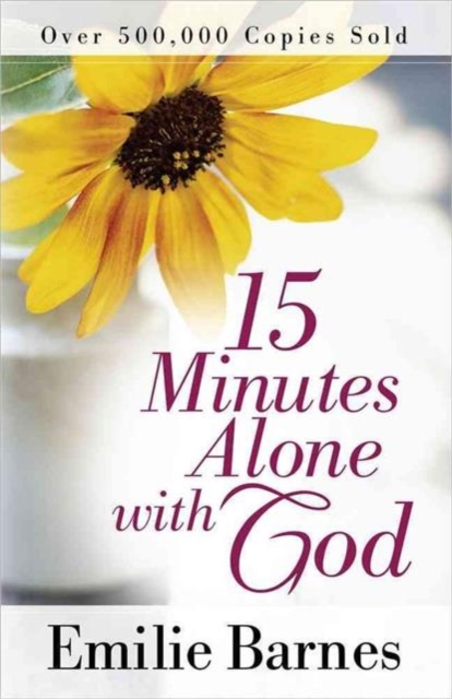 15 Minutes Alone with God, Paperback / softback Book