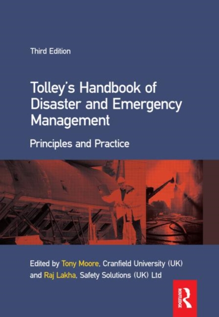 Tolley's Handbook of Disaster and Emergency Management, Hardback Book