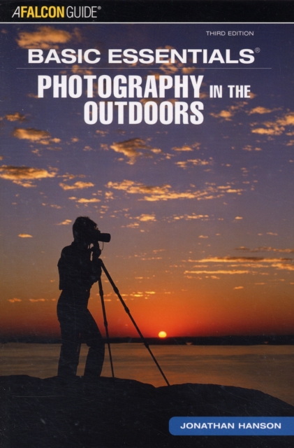 Basic Essentials (R) Photography in the Outdoors, Paperback / softback Book