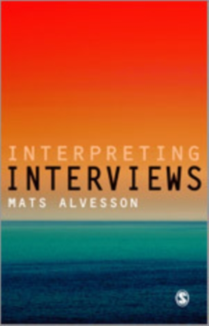 Interpreting Interviews, Hardback Book