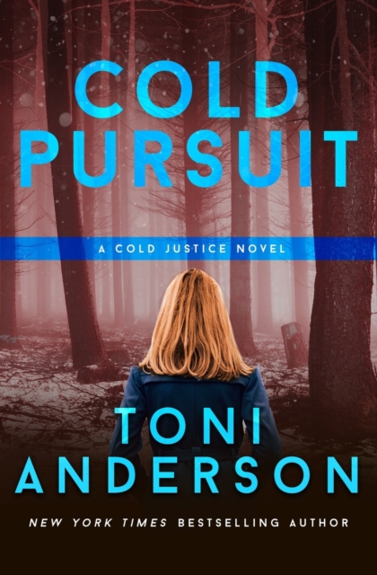Cold Pursuit : An FBI Romantic Mystery and Suspense, Paperback / softback Book