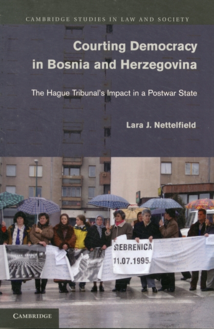 Courting Democracy in Bosnia and Herzegovina, Paperback / softback Book