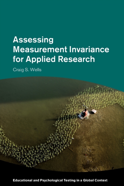 Assessing Measurement Invariance for Applied Research, Paperback / softback Book