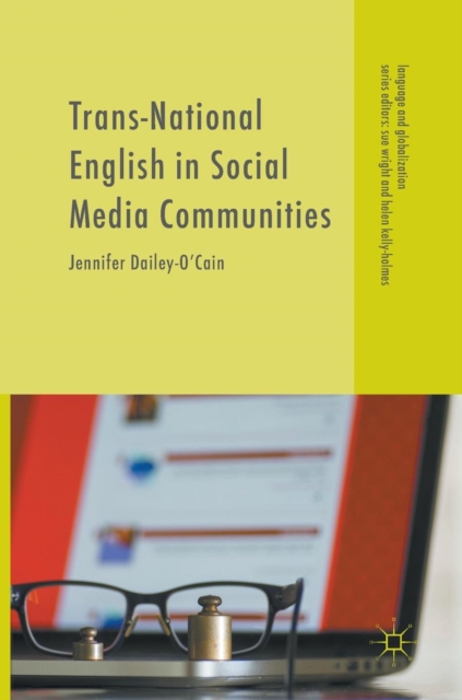 Trans-National English in Social Media Communities, Hardback Book