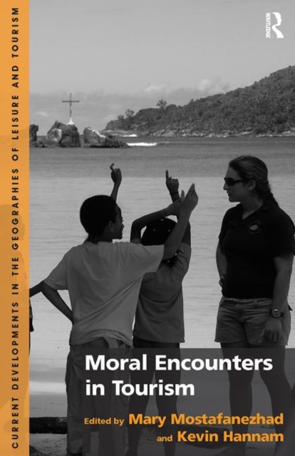 Moral Encounters in Tourism, Paperback / softback Book
