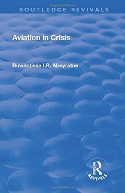 Aviation in Crisis, Paperback / softback Book