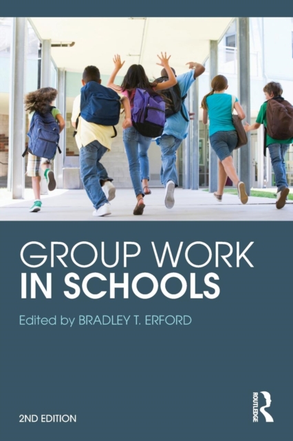Group Work in Schools, Paperback / softback Book