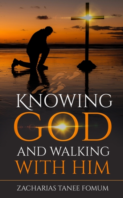 Knowing God And Walking With Him, Paperback / softback Book