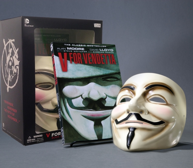 V For Vendetta Deluxe Collector Set, Paperback / softback Book