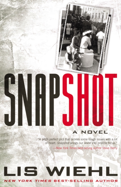 Snapshot (International Edition), Paperback / softback Book