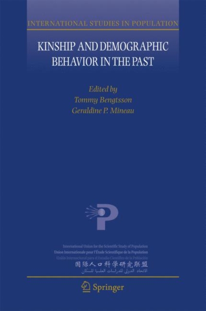 Kinship and Demographic Behavior in the Past, Hardback Book