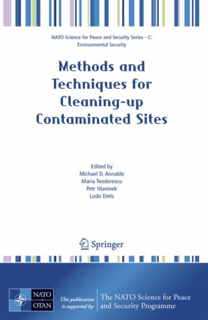 Methods and Techniques for Cleaning-up Contaminated Sites, Hardback Book
