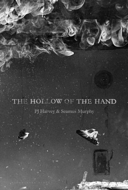 The Hollow of the Hand, Paperback / softback Book