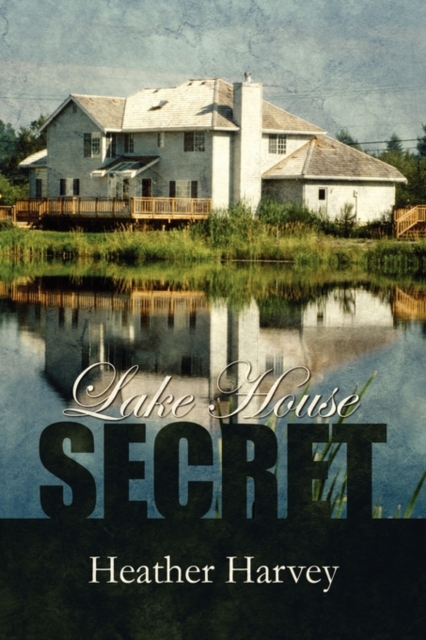 Lake House Secret, Paperback / softback Book