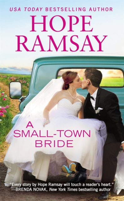 A Small-Town Bride, Paperback / softback Book
